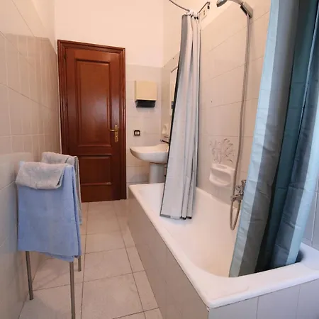 _ Cavour 156 & Savoia _ Bari