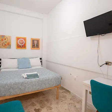 _ Cavour 156 & Savoia _ Gæstehus