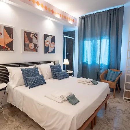 _ Cavour 156 & Savoia _ Bari