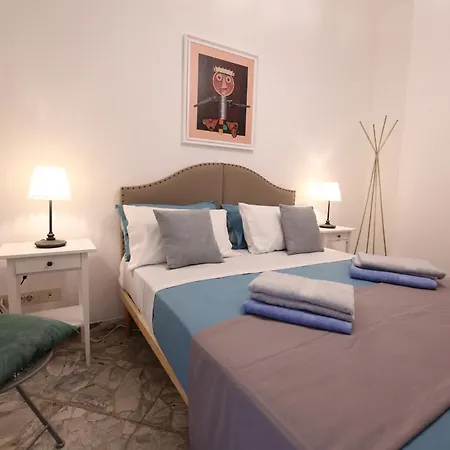 _ Cavour 156 & Savoia _ Guest house Bari