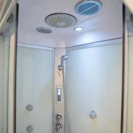 _ Cavour 156 & Savoia _ Guest house Bari