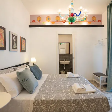 _ Cavour 156 & Savoia _ 3* Bari