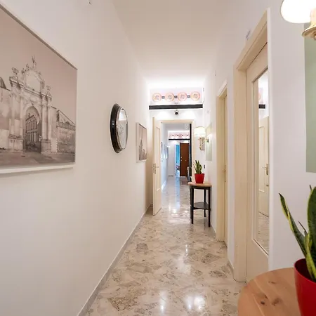 _ Cavour 156 & Savoia _ Guest house Bari