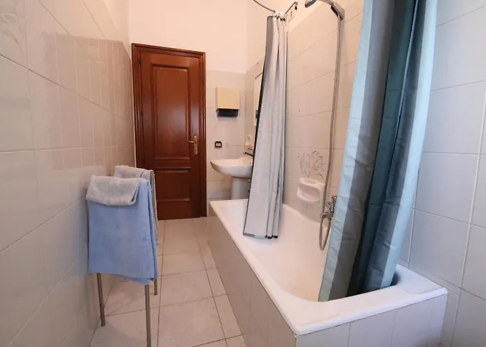 _ Cavour 156 & Savoia _ Μπάρι