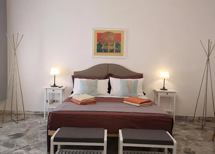 _ Cavour 156 & Savoia _ Πανσιόν