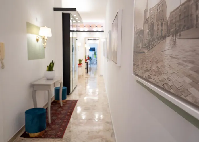 _ Cavour 156 & Savoia _ Πανσιόν 3*