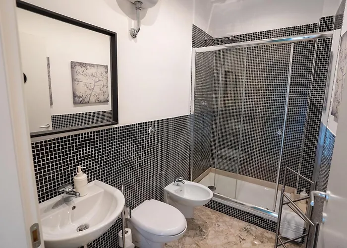 _ Cavour 156 & Savoia _ Μπάρι